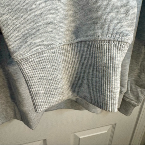 NWT. Peanuts Christmas Gray Hoody 2XL. Approx. 25.5” armpit to armpit & 30” long - Picture 8 of 9